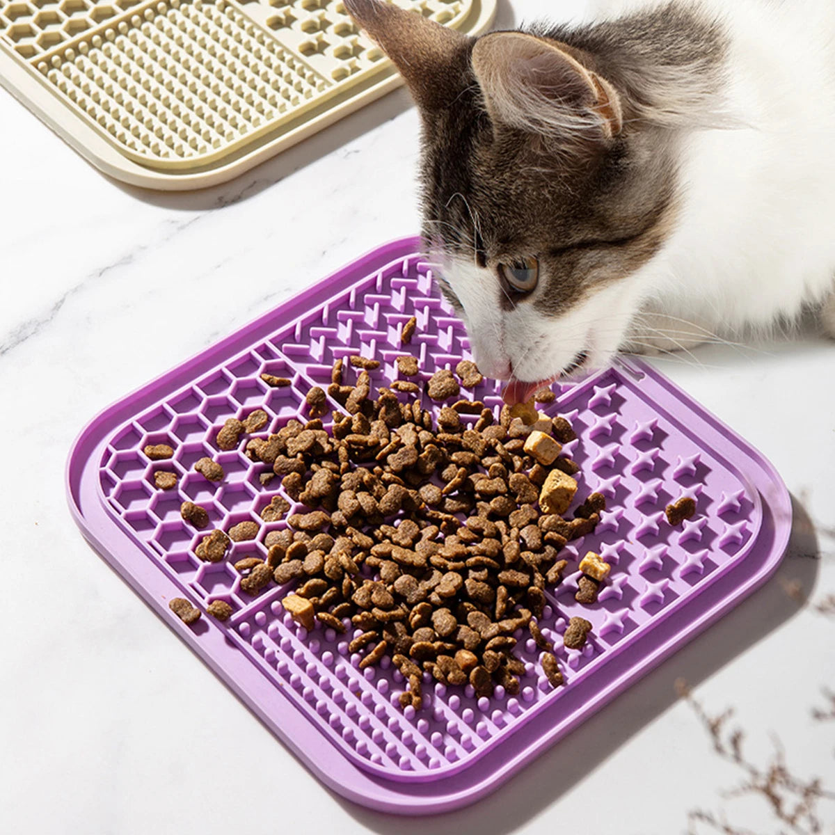 Suction Cup Lick Mat – Anti-Slip Slow Feeder